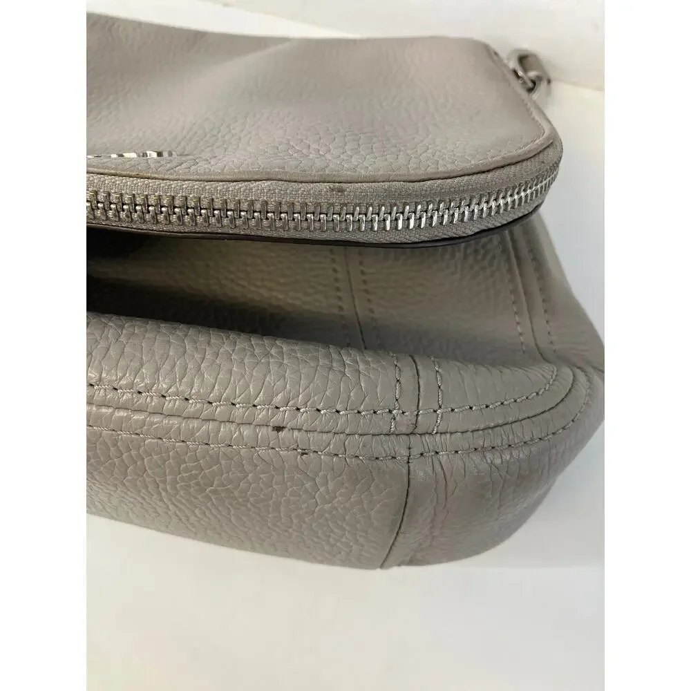 MICHAEL KORS, GRAY MEDIUM PEBBLED LEATHER SHOULDER BAG